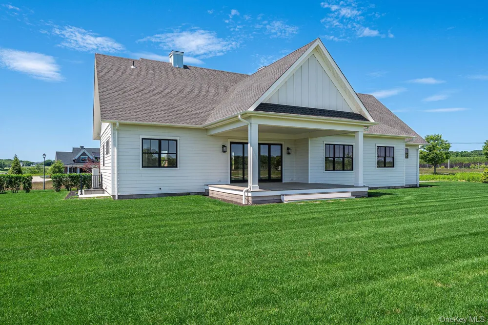 25 Club Drive Baiting Hollow, NY 11933