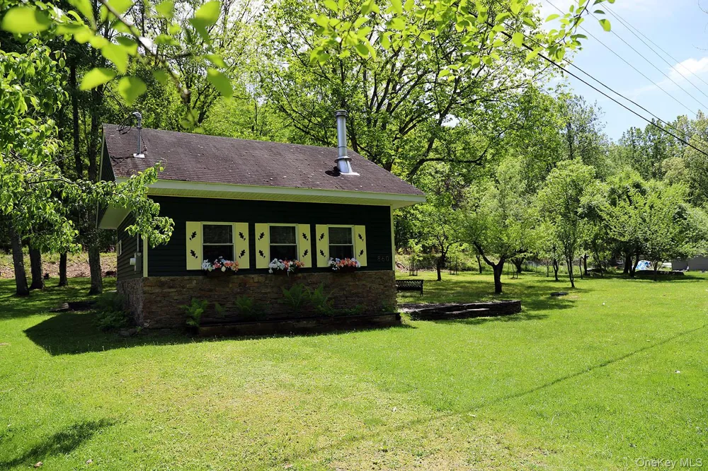 860 River Road Callicoon, NY 12723