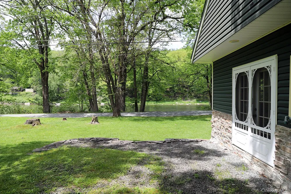 860 River Road Callicoon, NY 12723