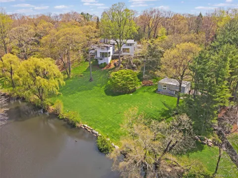 54 Cross Pond Road
