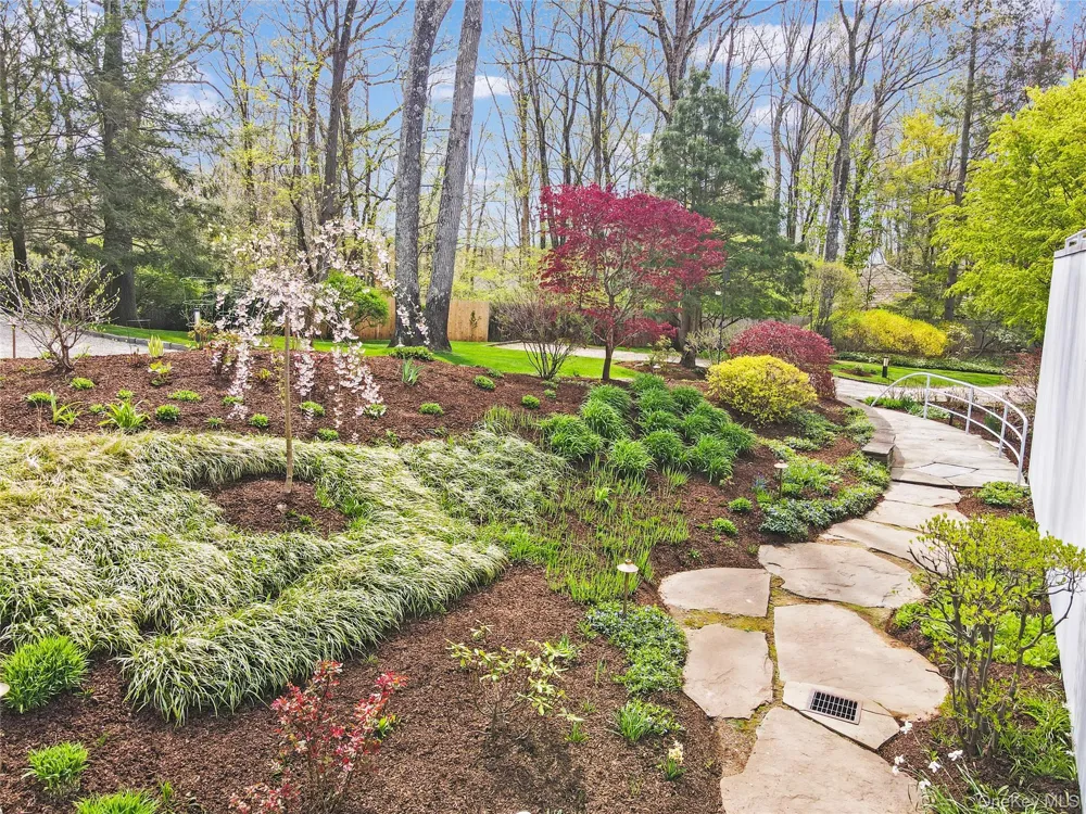 54 Cross Pond Road Pound Ridge, NY 10576