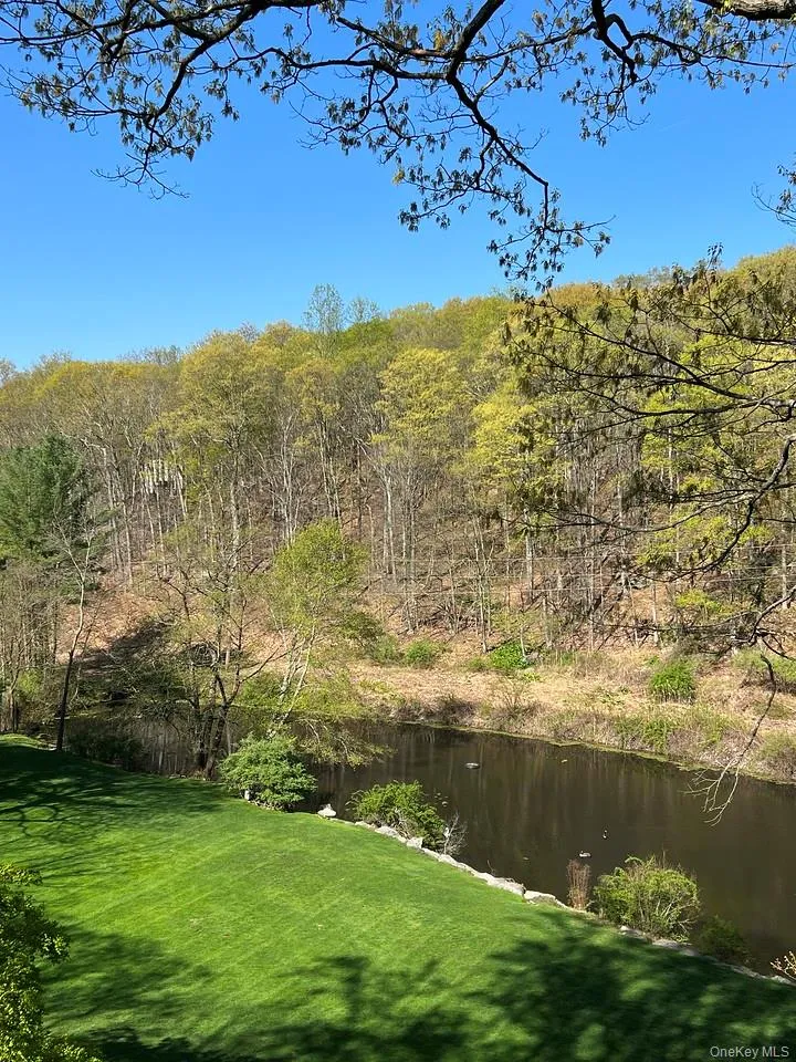 54 Cross Pond Road Pound Ridge, NY 10576