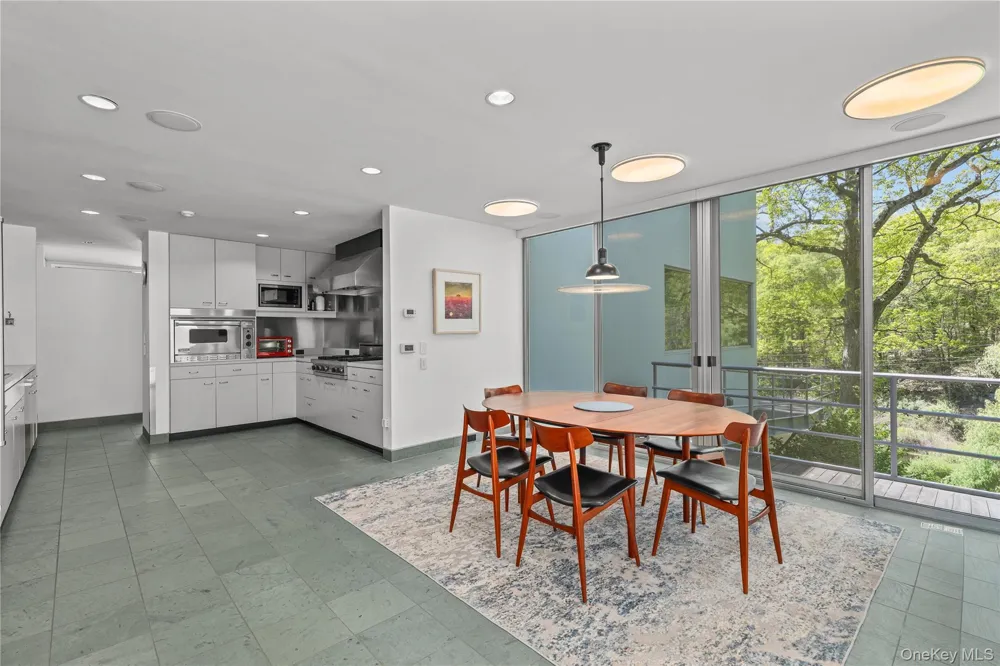 54 Cross Pond Road Pound Ridge, NY 10576
