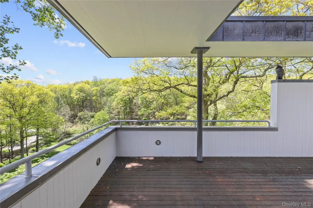 54 Cross Pond Road Pound Ridge, NY 10576