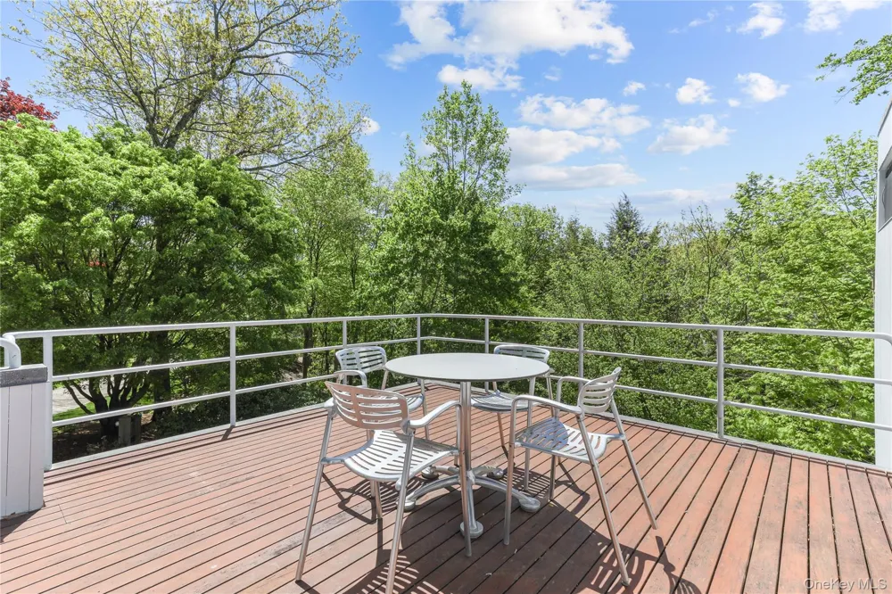 54 Cross Pond Road Pound Ridge, NY 10576
