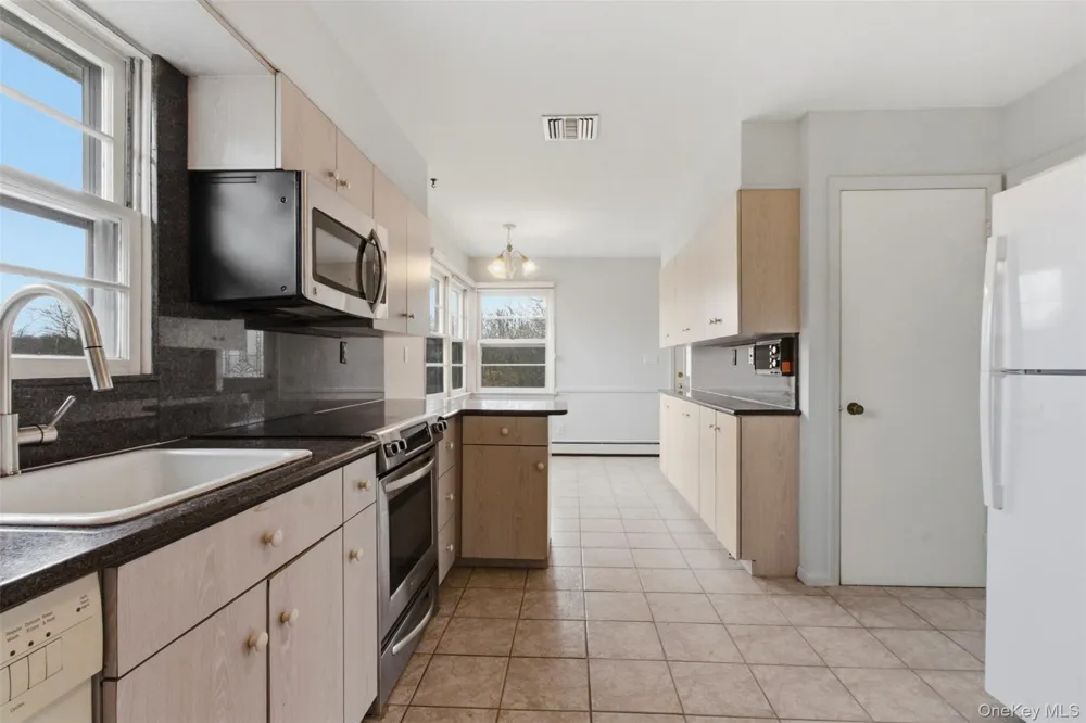 27 Allapartus Circle Ossining, NY 10562