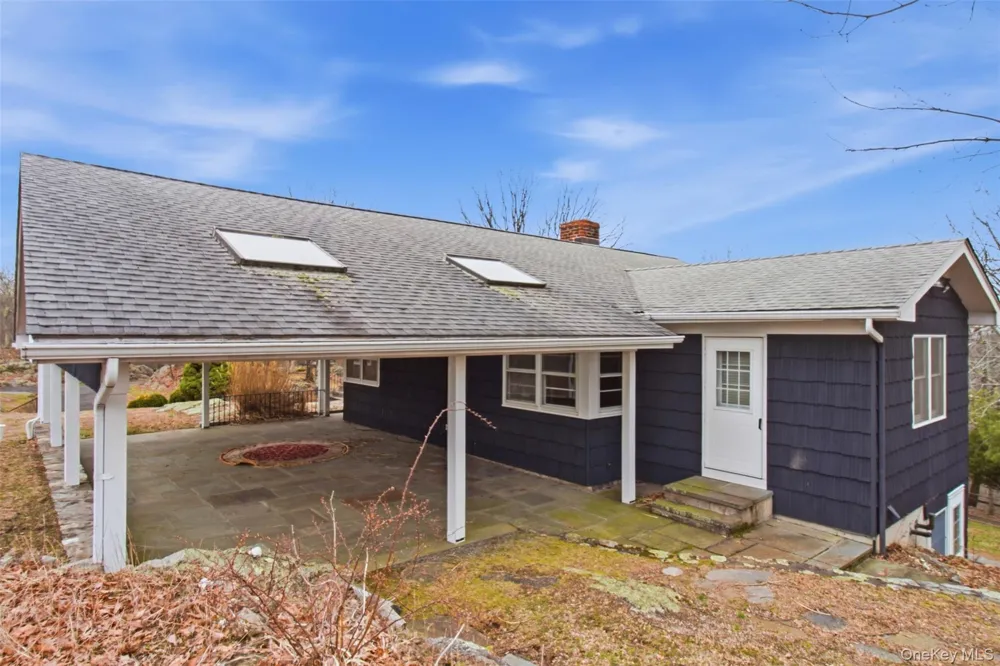 27 Allapartus Circle Ossining, NY 10562