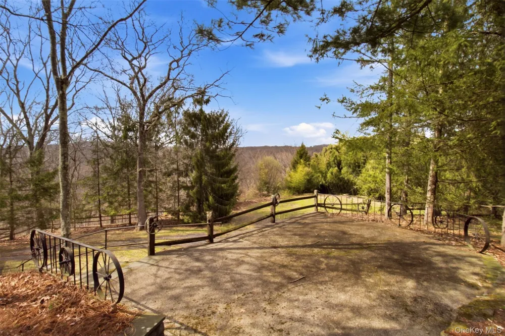 27 Allapartus Circle Ossining, NY 10562