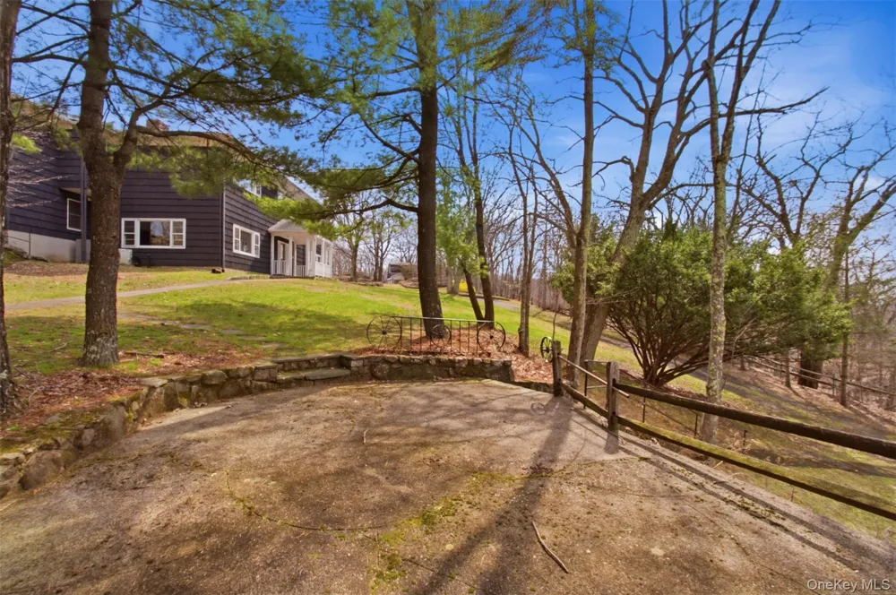 27 Allapartus Circle Ossining, NY 10562