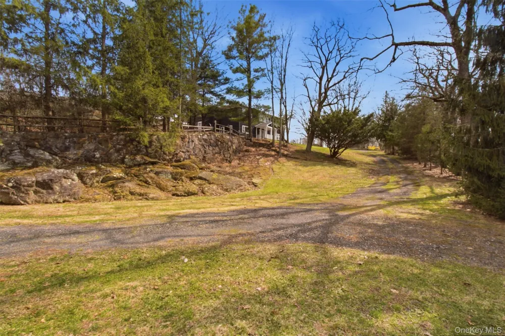 27 Allapartus Circle Ossining, NY 10562