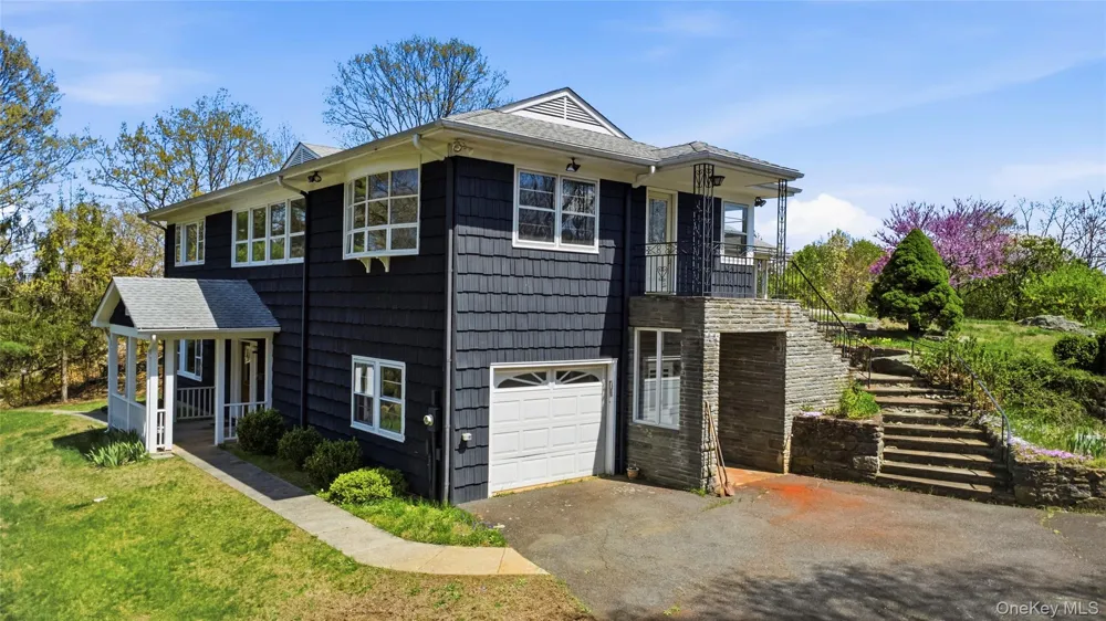 27 Allapartus Circle Ossining, NY 10562