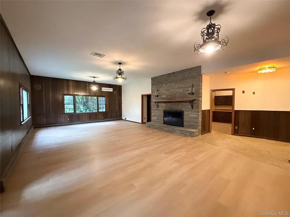 27 Allapartus Circle Ossining, NY 10562