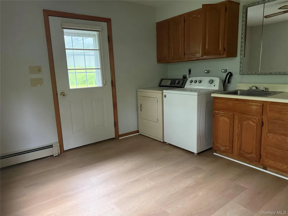 27 Allapartus Circle Ossining, NY 10562