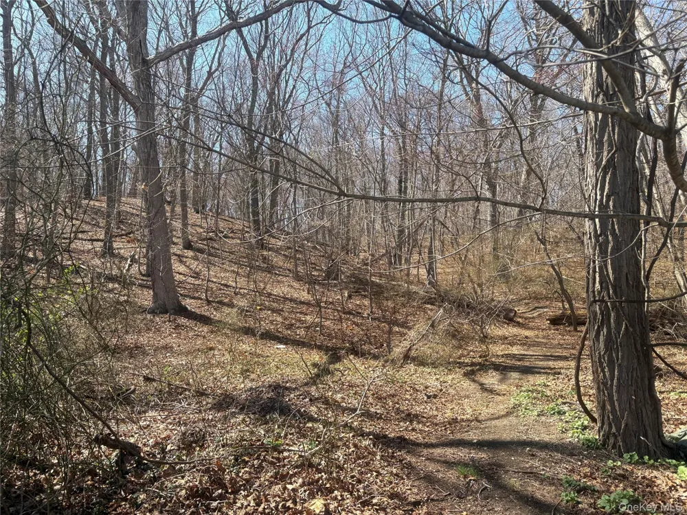 Woodhull Landing Miller Place, NY 11764