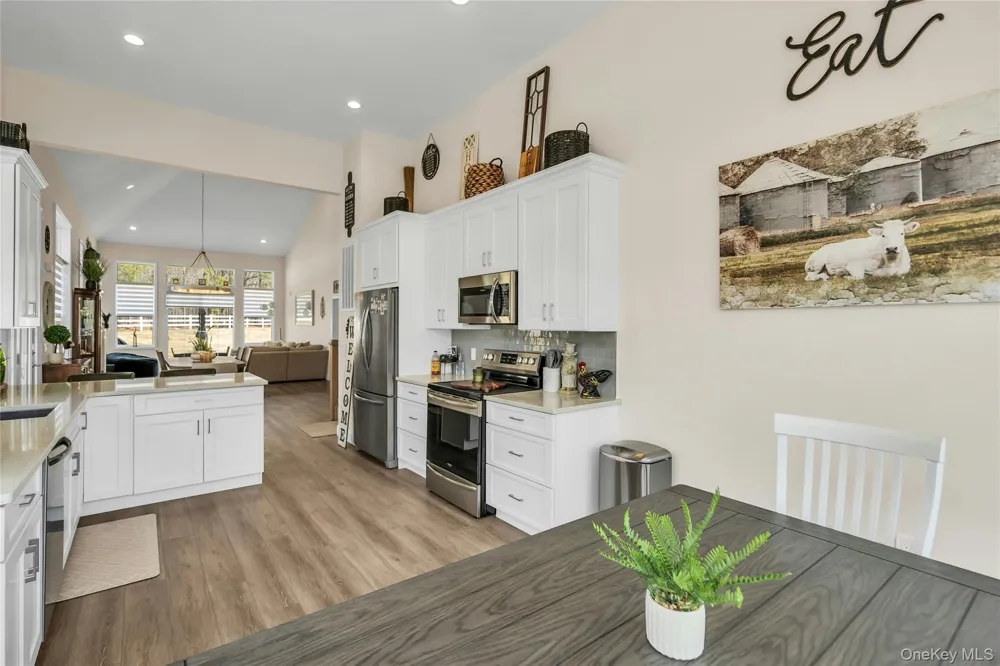 191 Belmont Circle Yaphank, NY 11980
