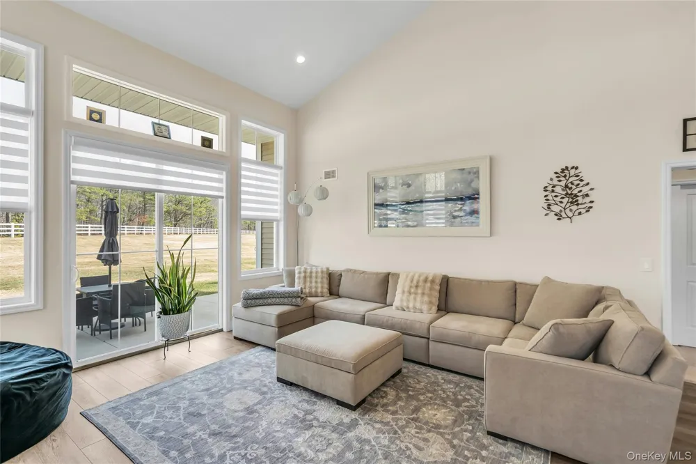 191 Belmont Circle Yaphank, NY 11980