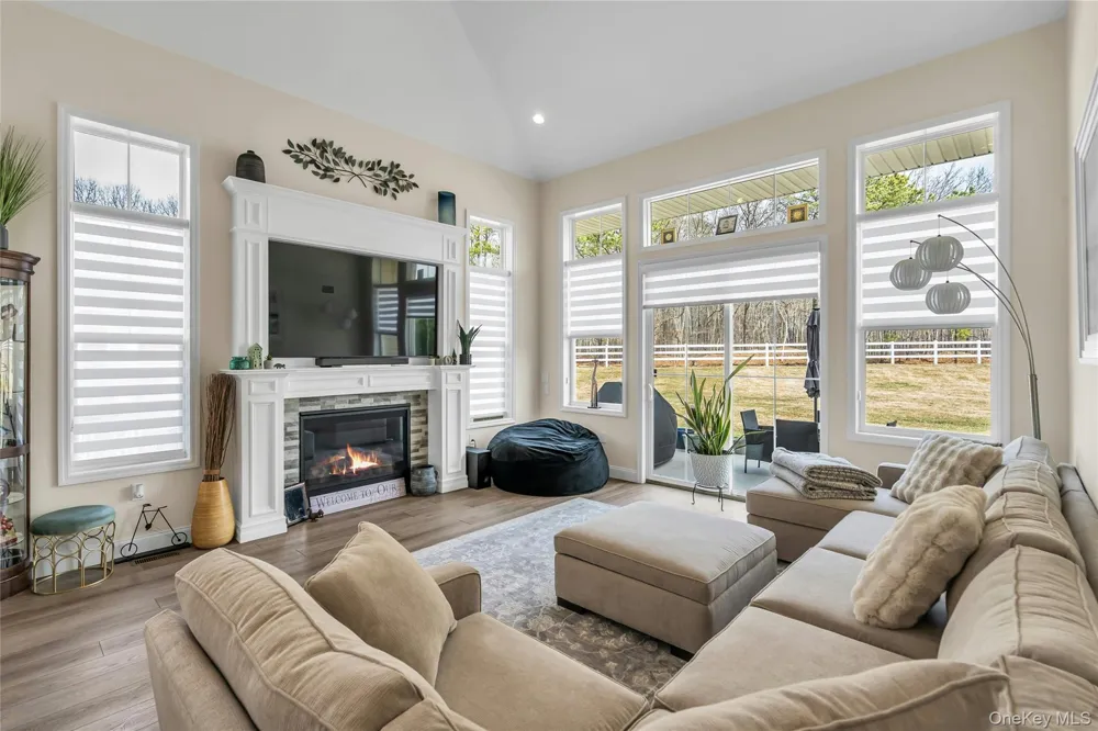 191 Belmont Circle Yaphank, NY 11980
