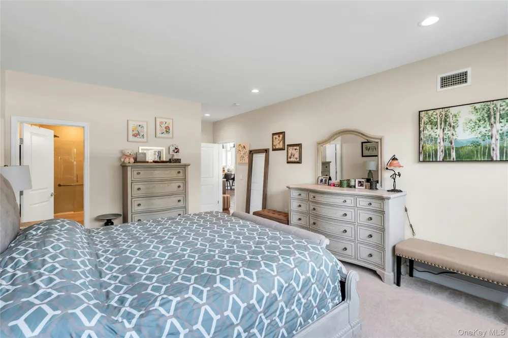 191 Belmont Circle Yaphank, NY 11980