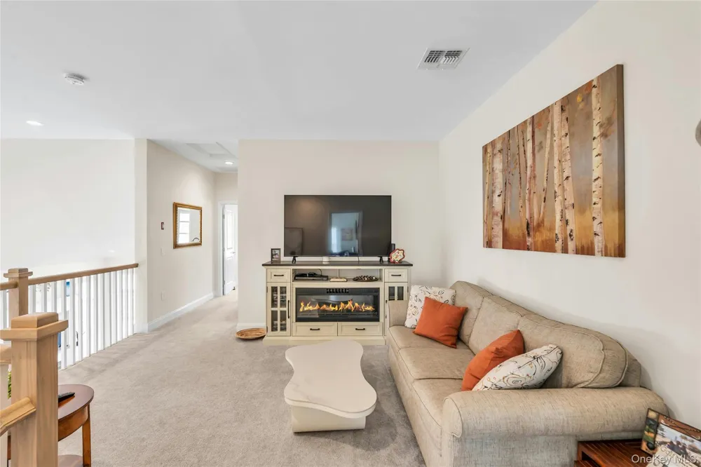 191 Belmont Circle Yaphank, NY 11980