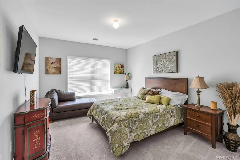 191 Belmont Circle Yaphank, NY 11980