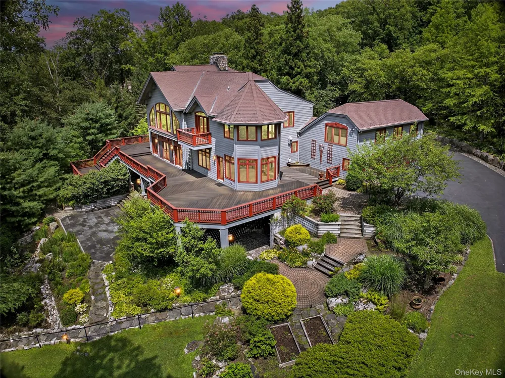 6 Old   Cranberry Road Sloatsburg, NY 10974