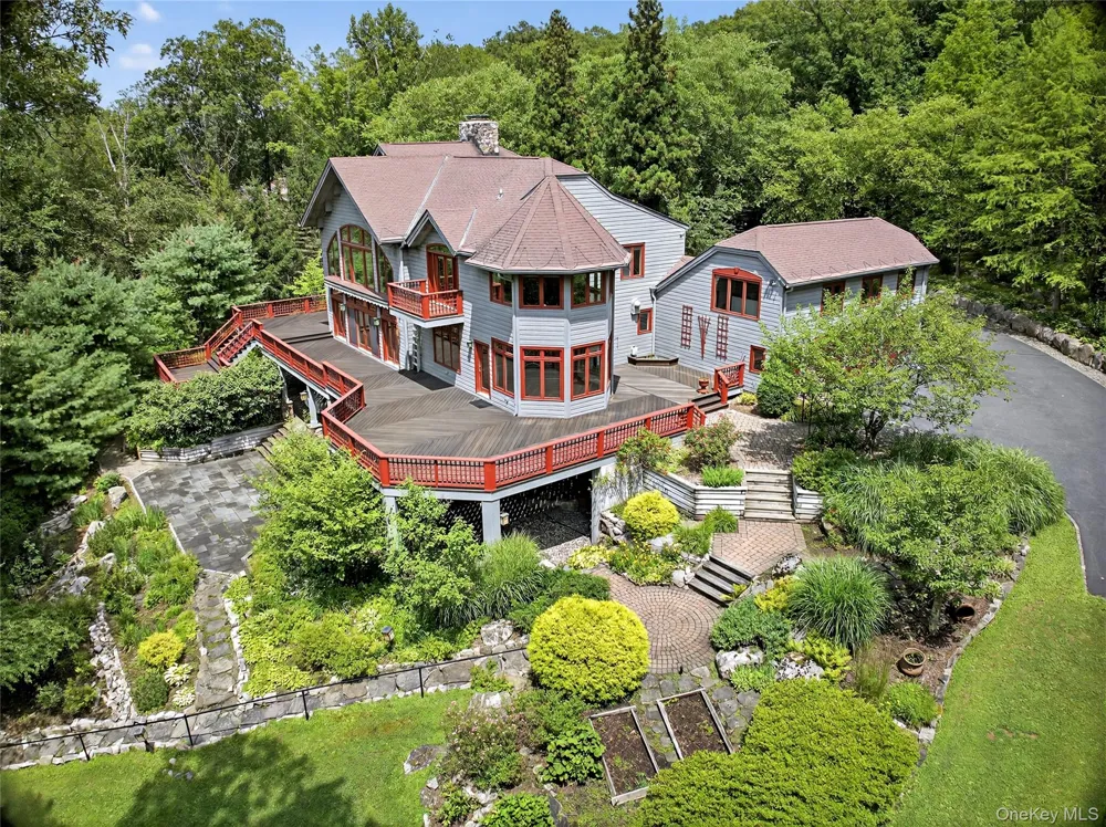 6 Old   Cranberry Road Sloatsburg, NY 10974