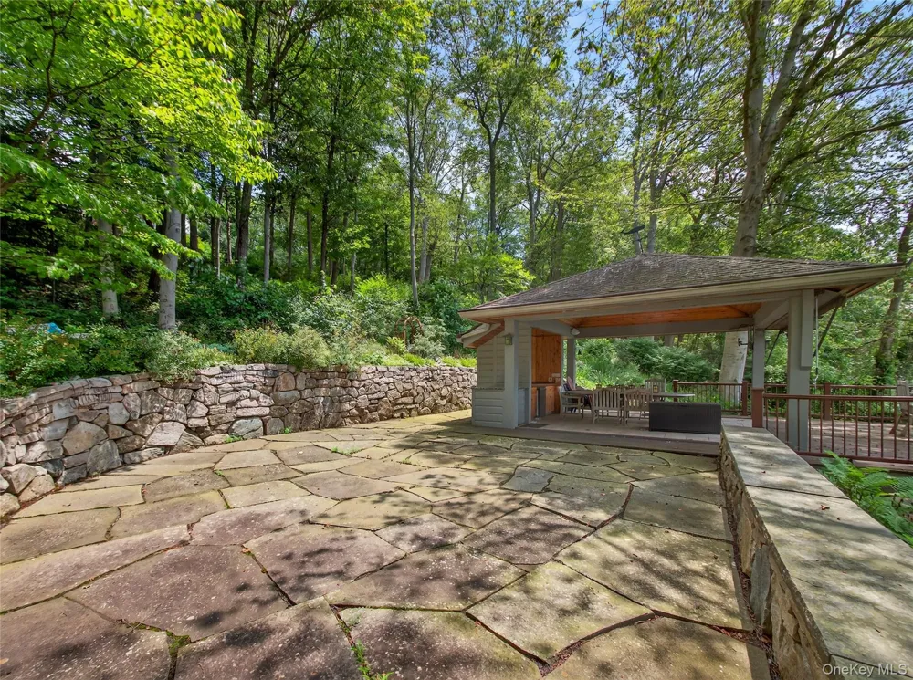 6 Old   Cranberry Road Sloatsburg, NY 10974