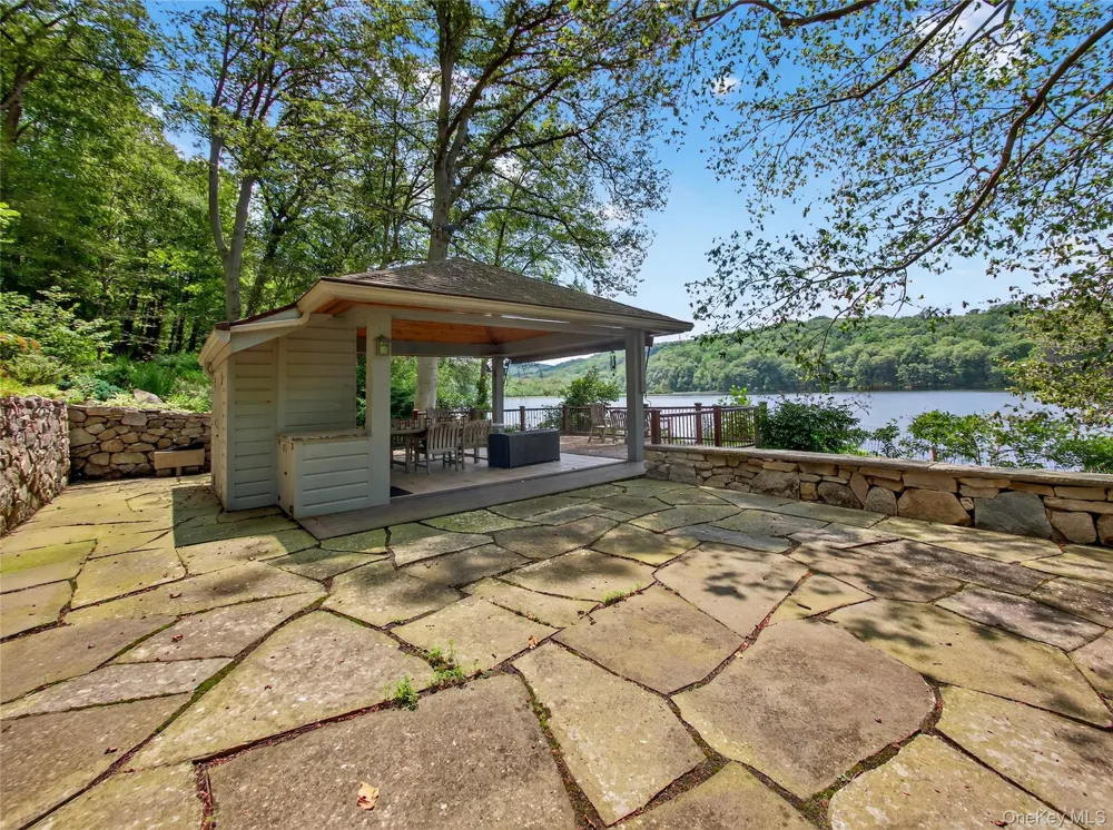 6 Old   Cranberry Road Sloatsburg, NY 10974