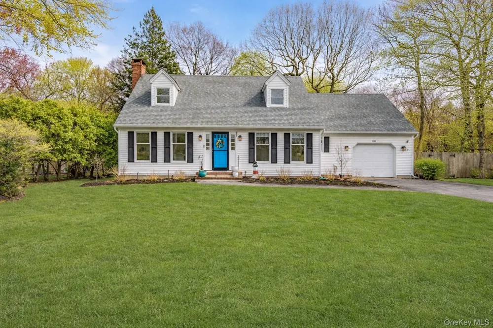 5845 Bayview Road Southold, NY 11971