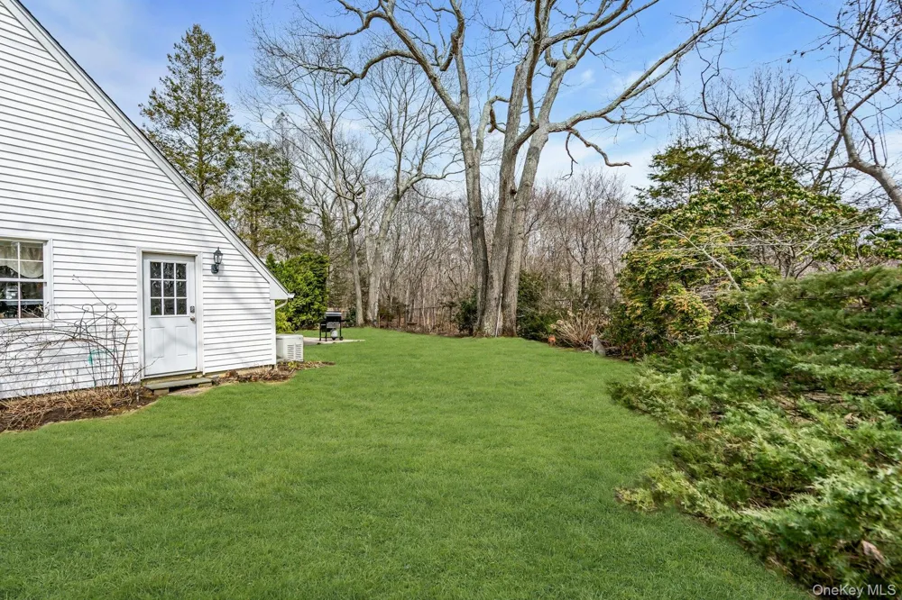 5845 Bayview Road Southold, NY 11971