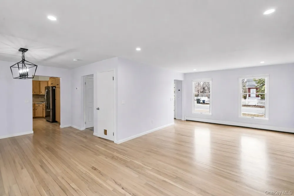 5845 Bayview Road Southold, NY 11971