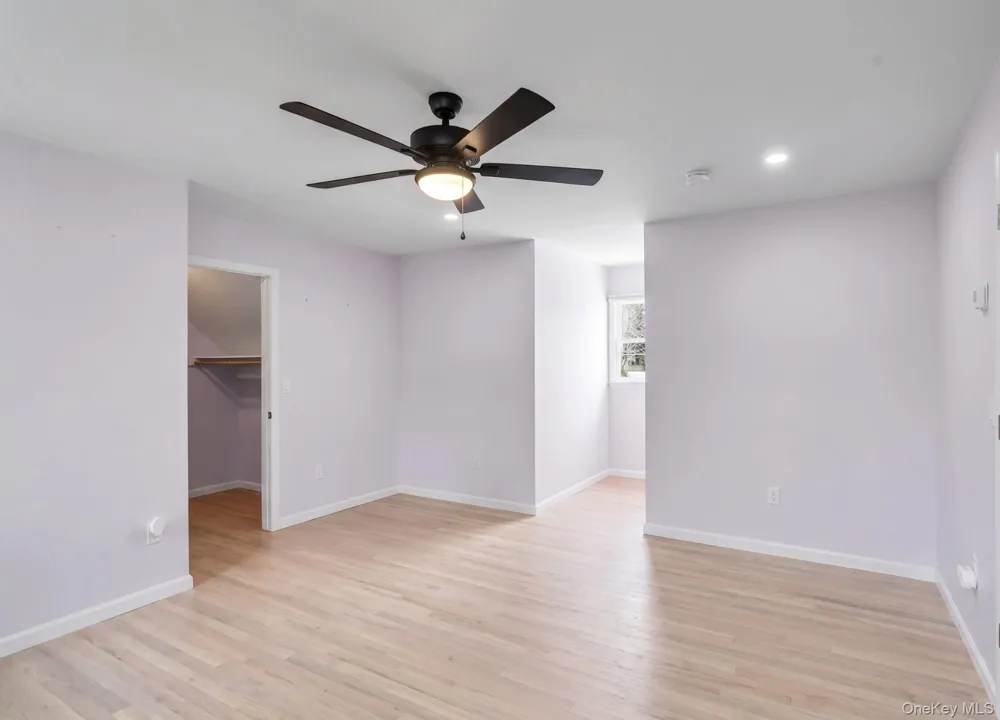 5845 Bayview Road Southold, NY 11971