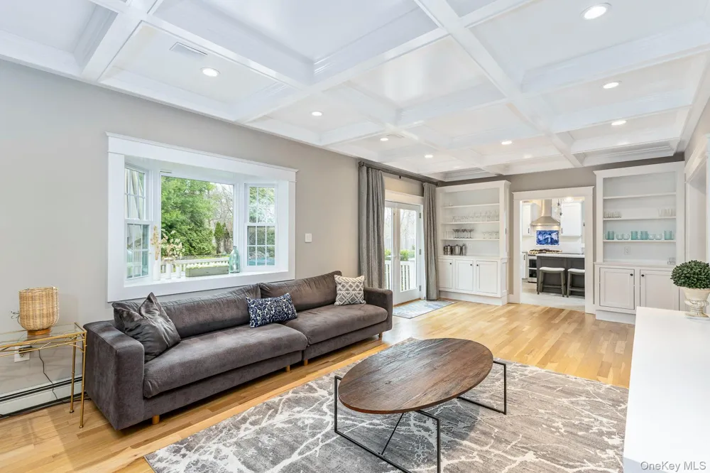 26 Box Tree Road East Quogue, NY 11942
