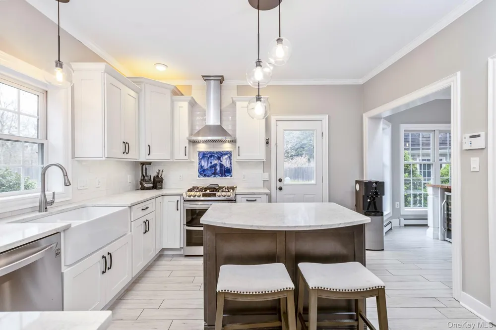 26 Box Tree Road East Quogue, NY 11942