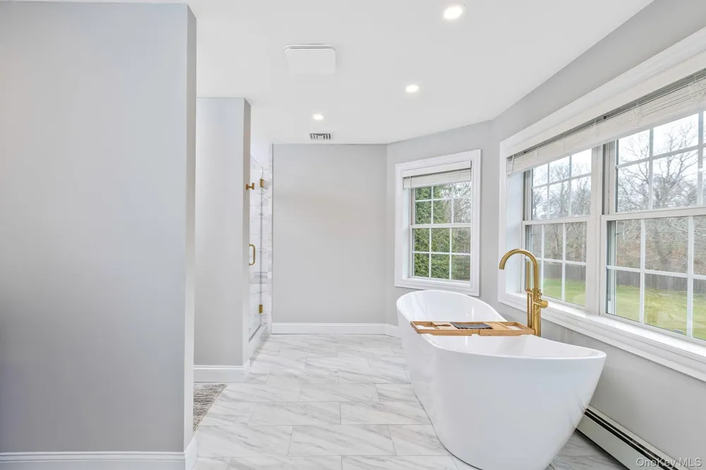 26 Box Tree Road East Quogue, NY 11942