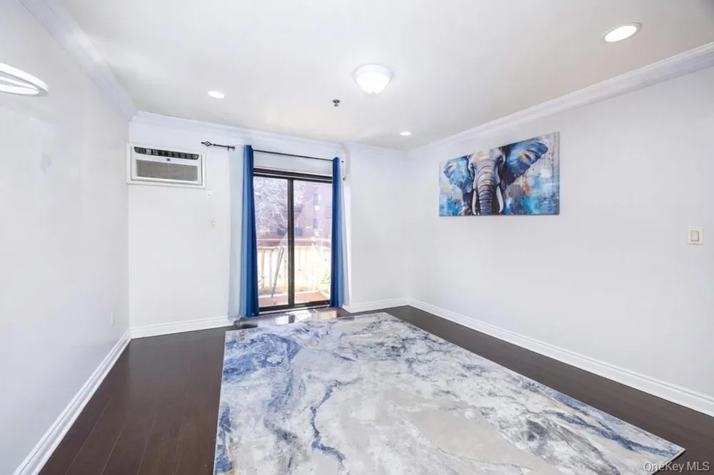 141-16 84th Drive #4B Briarwood, NY 11435