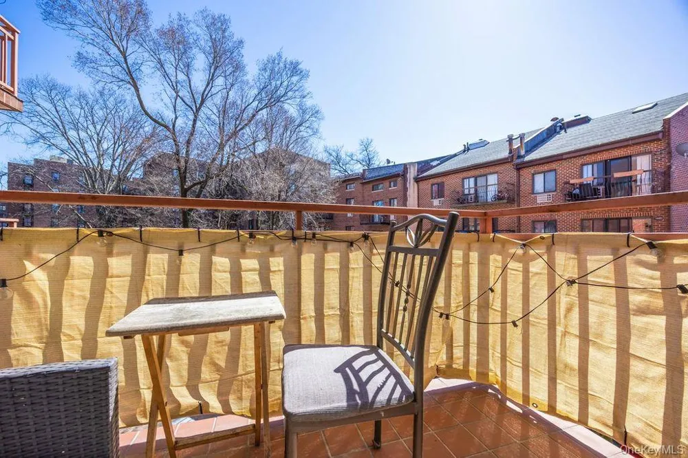 141-16 84th Drive #4B Briarwood, NY 11435