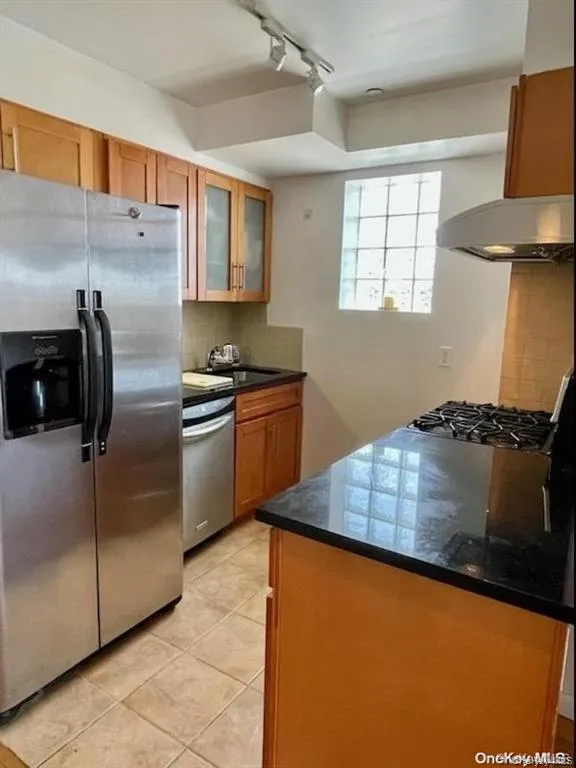 91-06 Whitney Avenue #6A Elmhurst, NY 11373