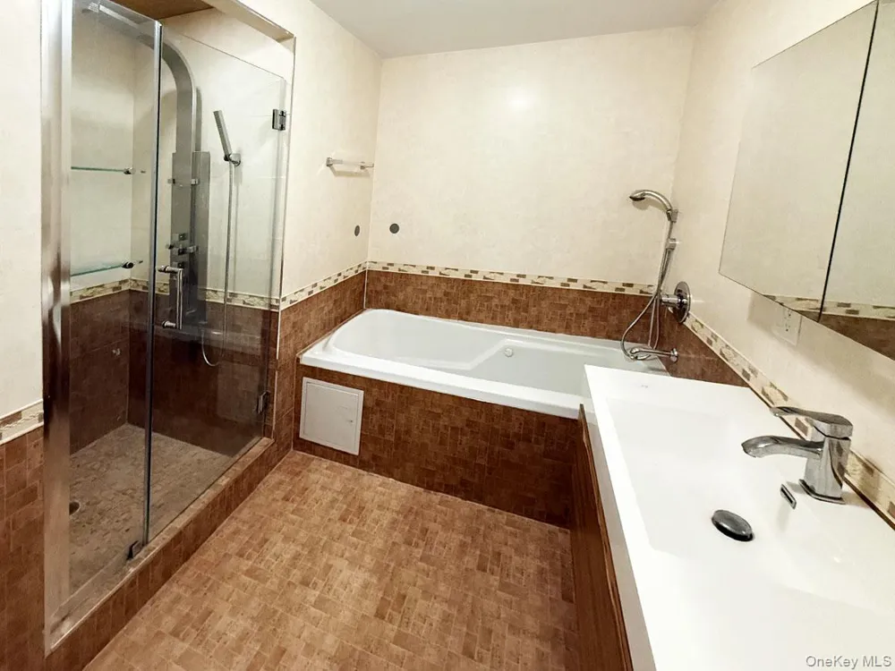 63-36 99th street  #4H Rego Park, NY 11374