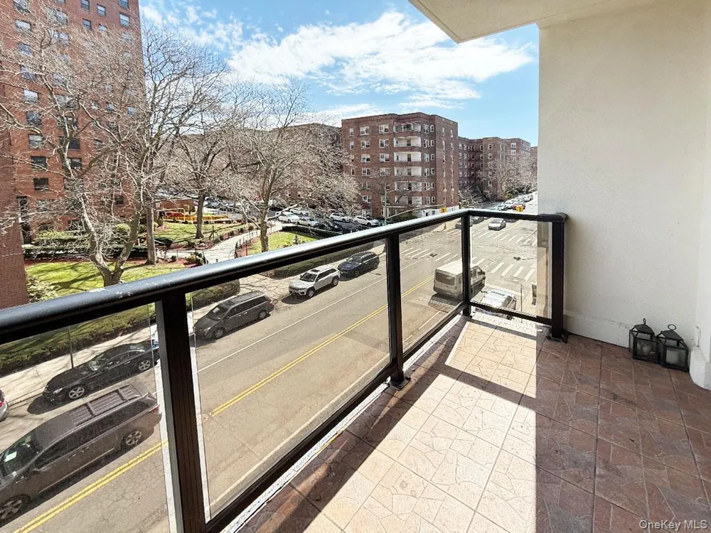 63-36 99th street  #4H Rego Park, NY 11374