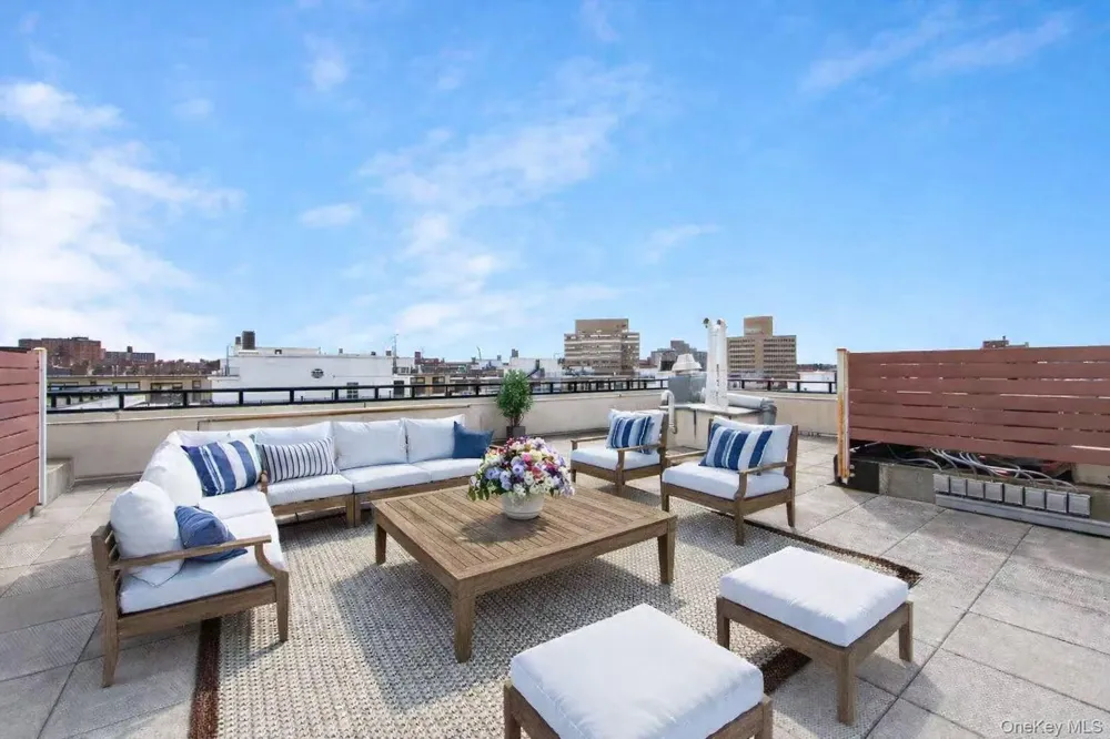 63-36 99th street  #4H Rego Park, NY 11374