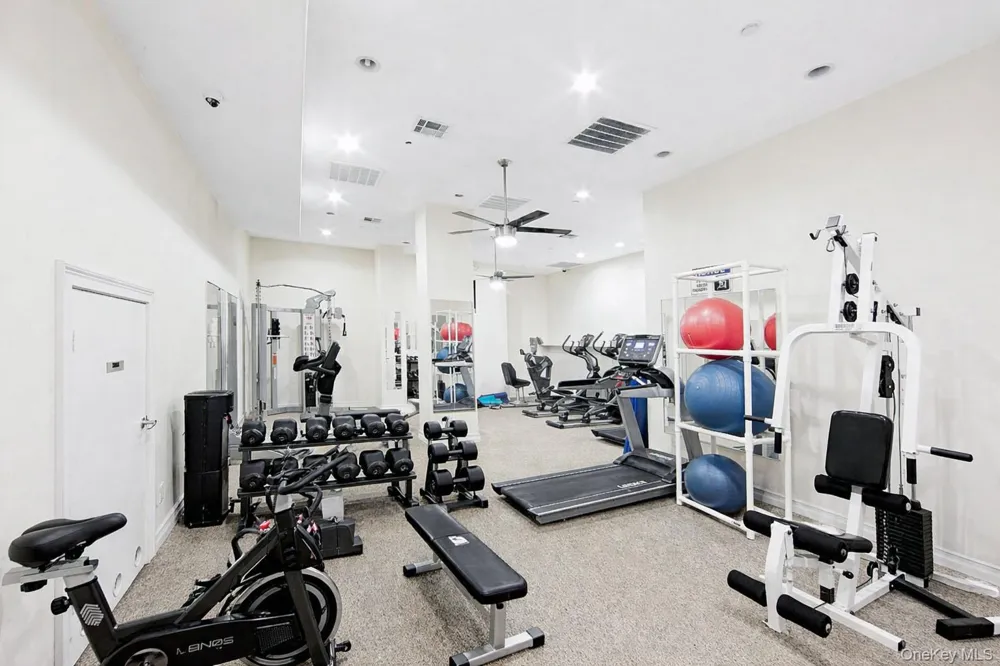63-36 99th street  #4H Rego Park, NY 11374