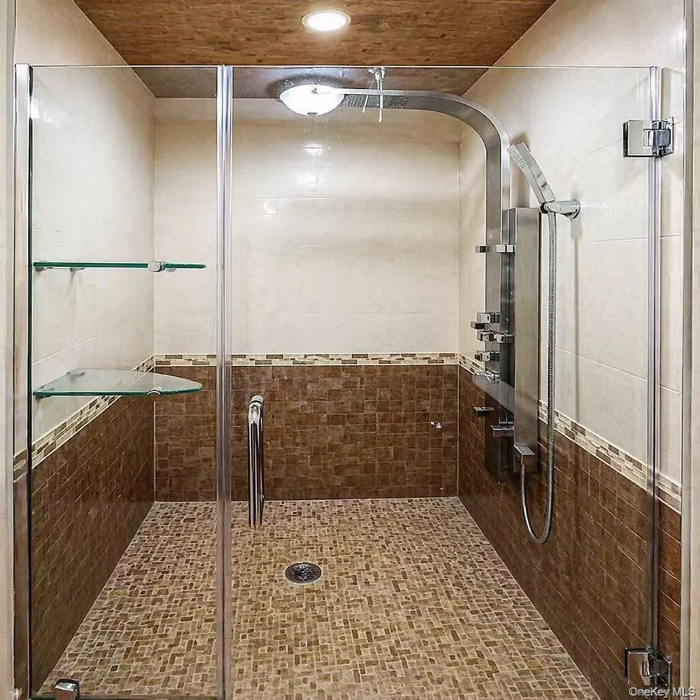 63-36 99th street  #4H Rego Park, NY 11374
