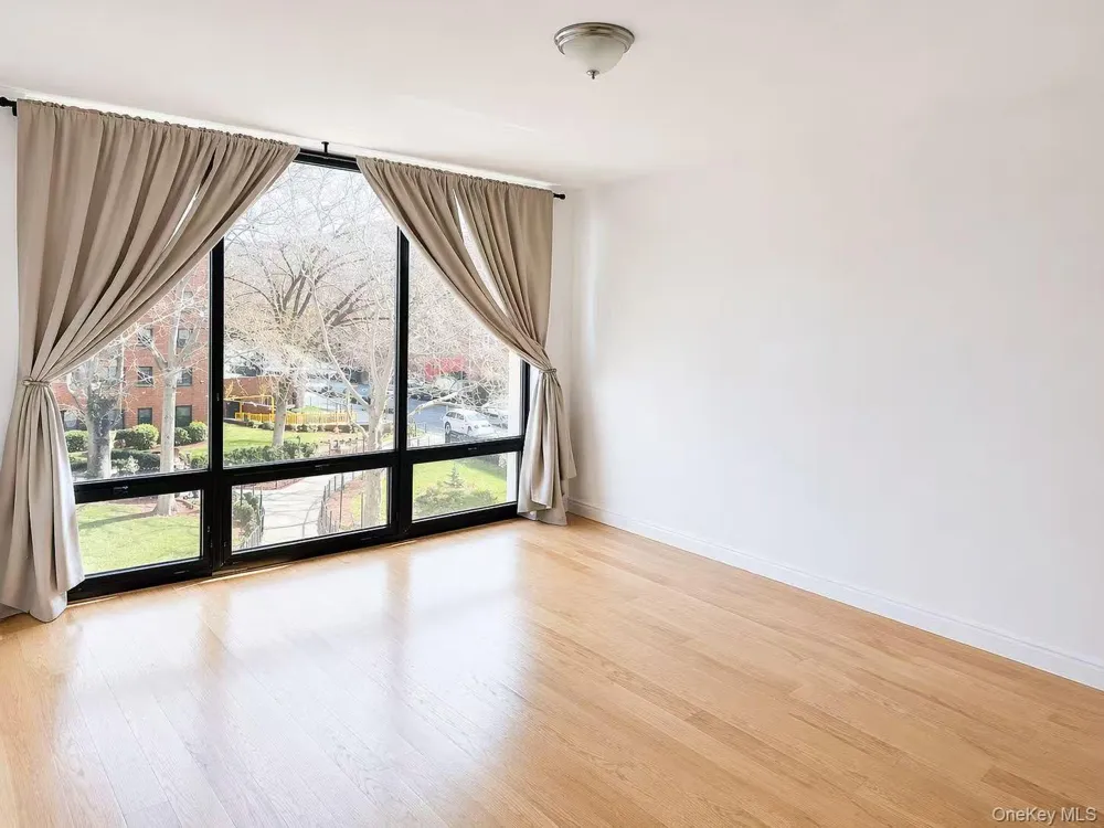 63-36 99th street  #4H Rego Park, NY 11374