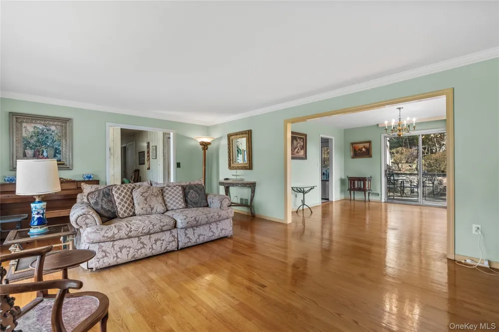 18 Devon Road Bronxville, NY 10708