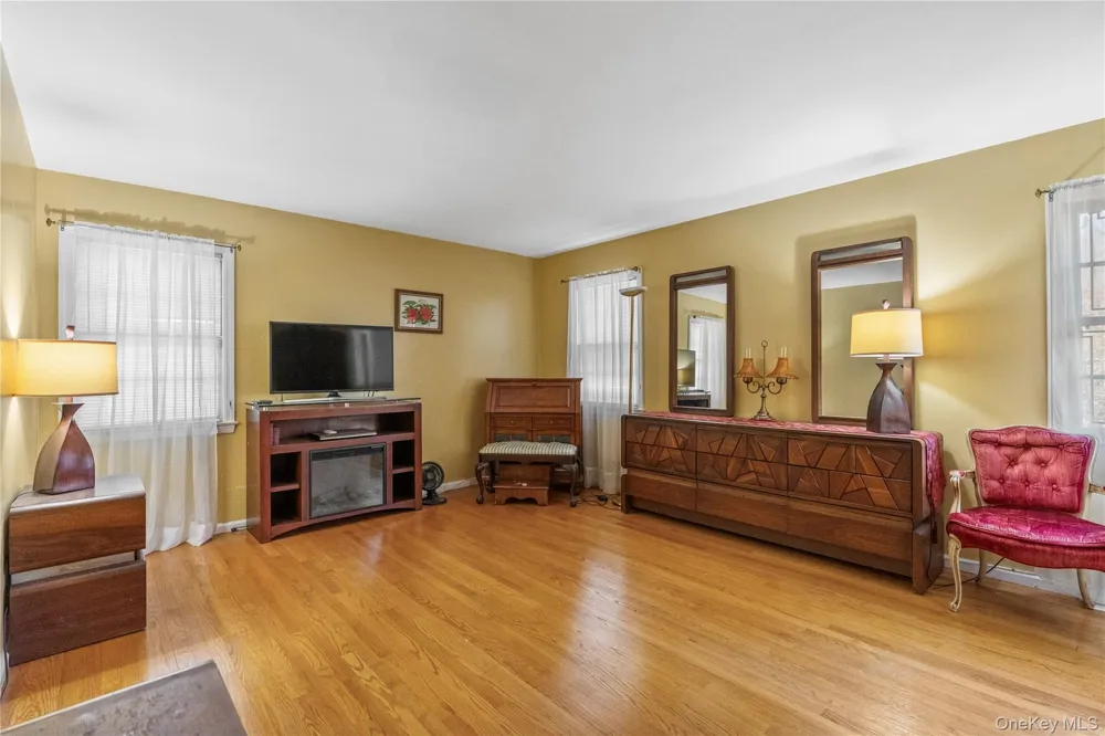 18 Devon Road Bronxville, NY 10708