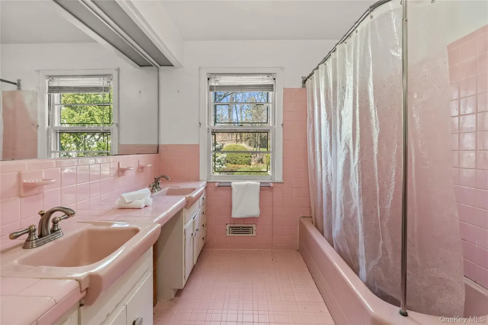 18 Devon Road Bronxville, NY 10708