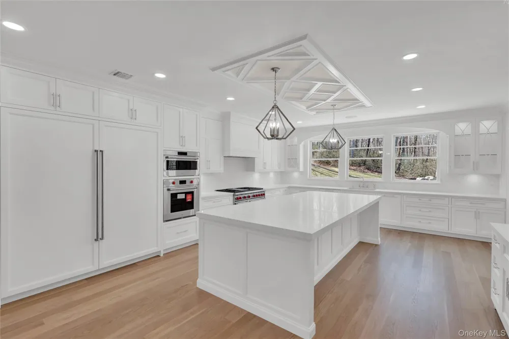 541 Split Rock Road Syosset, NY 11791