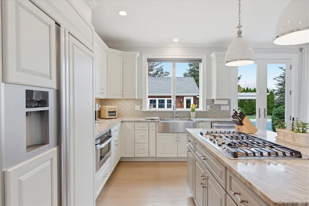 12 Terry Dr. Shelter Island, NY 11964