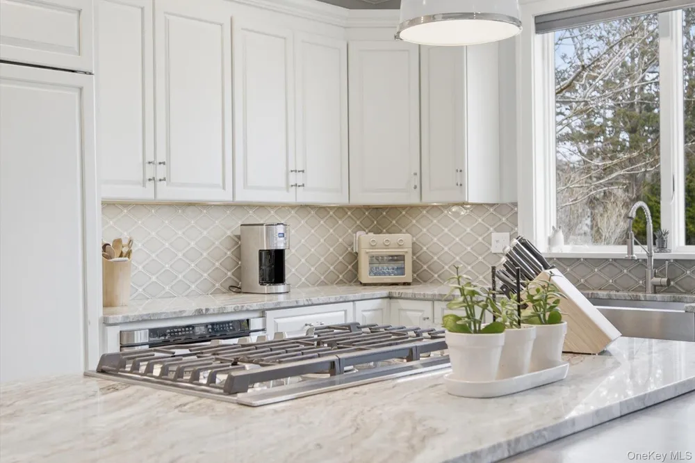 12 Terry Dr. Shelter Island, NY 11964